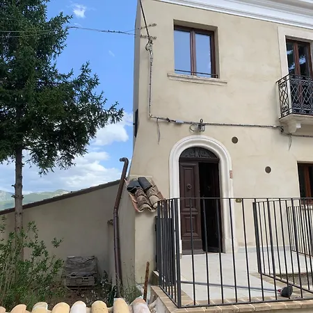 Casa * Gagliano Aterno